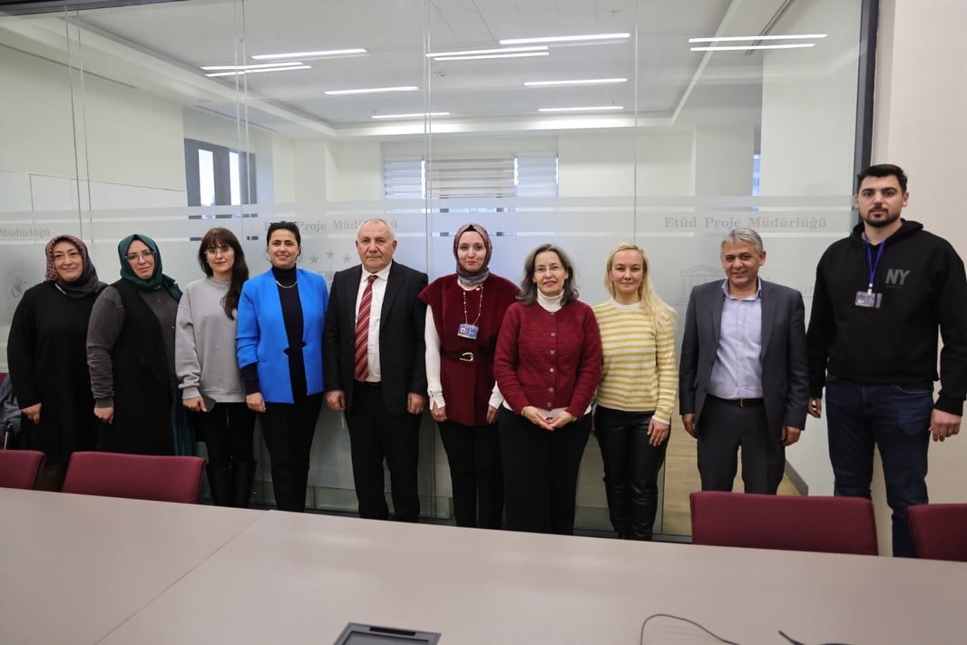KÜTAHYA BELEDİYESİ, ULUSLARARASI EĞİTİM PROJELERİNE KATKI SUNMAYA DEVAM EDİYOR.