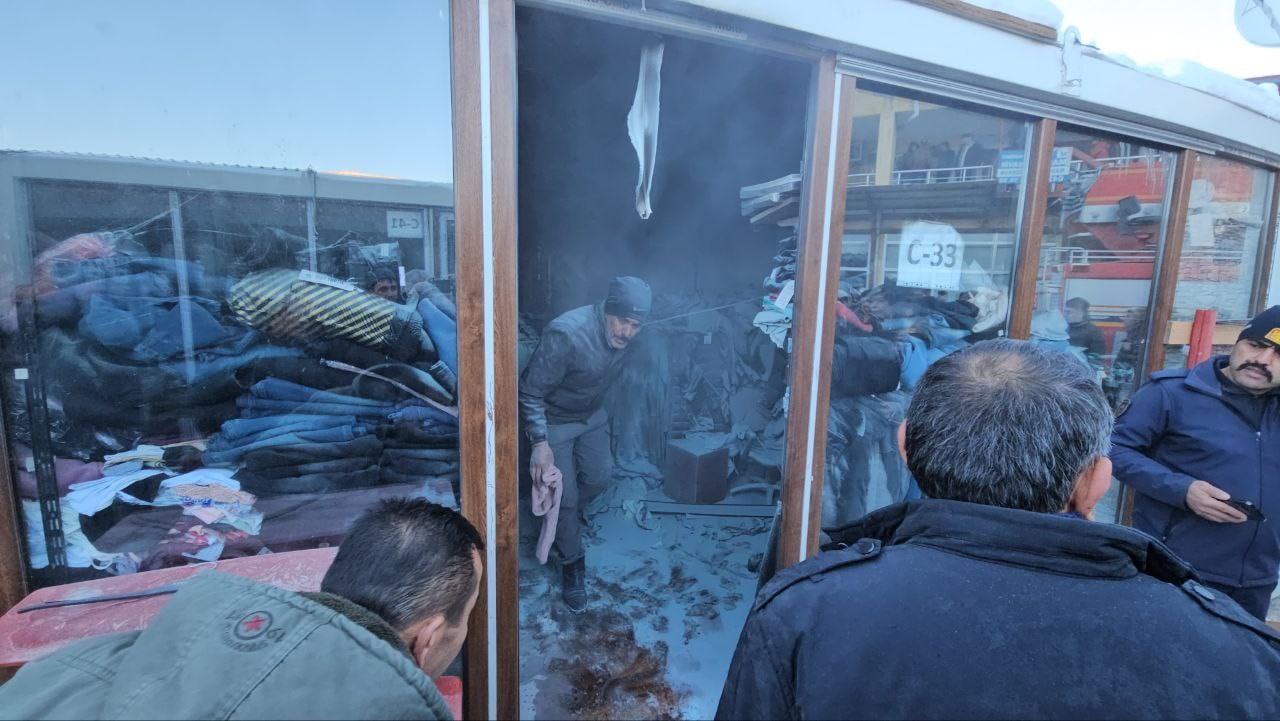 MALATYA’DA KONTEYNER ÇARŞIDA KORKUTAN YANGIN