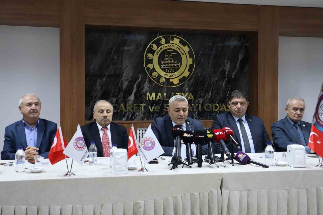 MALATYA TİCARET VE SANAYİ ODASI (MTSO) BAŞKANI OĞUZHAN ATA SADIKOĞLU, 10 OCAK ÇALIŞAN GAZETECİLER...
