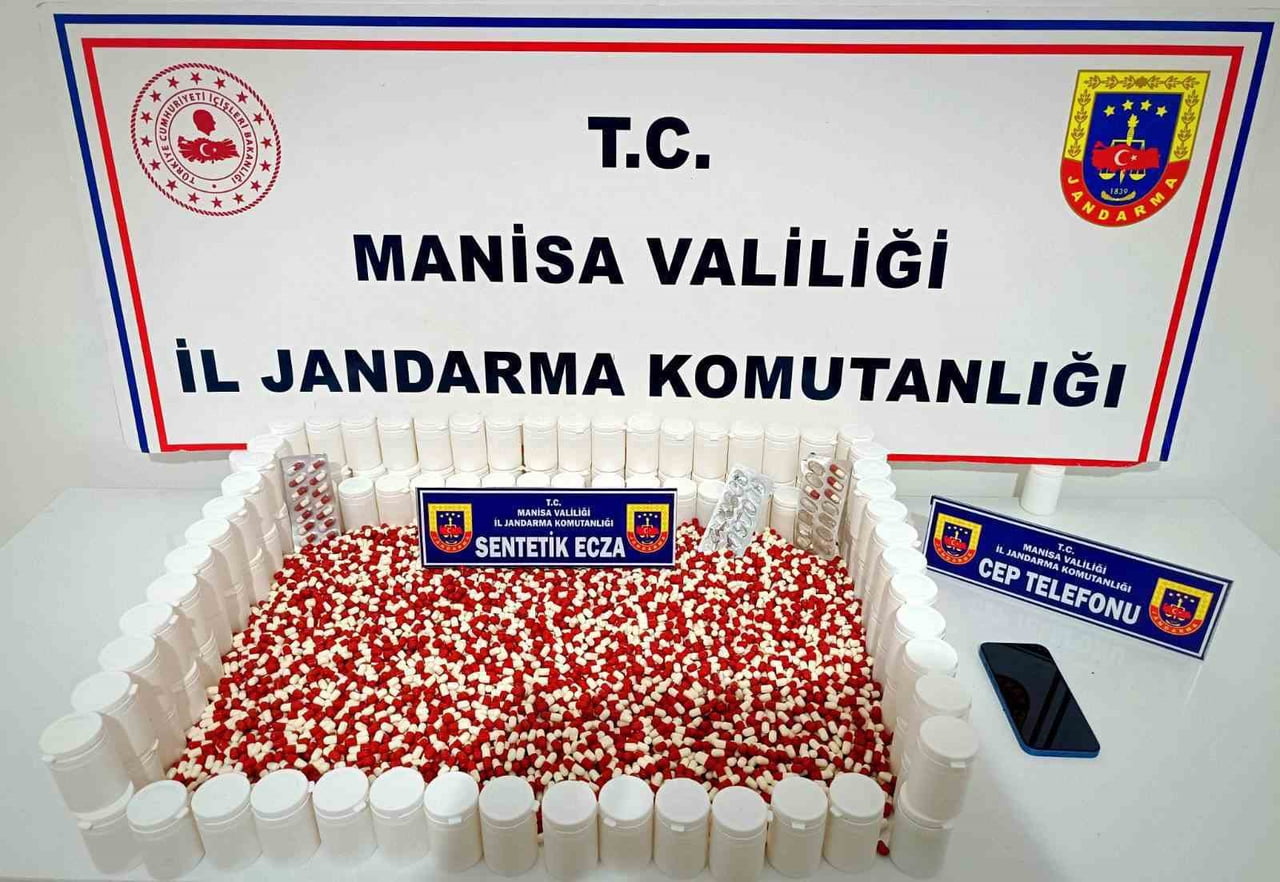 MANİSA İL JANDARMA KOMUTANLIĞI EKİPLERİNCE DÜZENLENEN OPERASYONDA UYUŞTURUCU TİCARETİ YAPTIĞI...