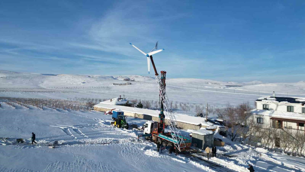 MANİSA’NIN AKHİSAR İLÇESİ NÜFUSUNA KAYITLI OLAN 61 YAŞINDAKİ ŞERAFETTİN ÇİDAM, DEDEDEN KALMA...