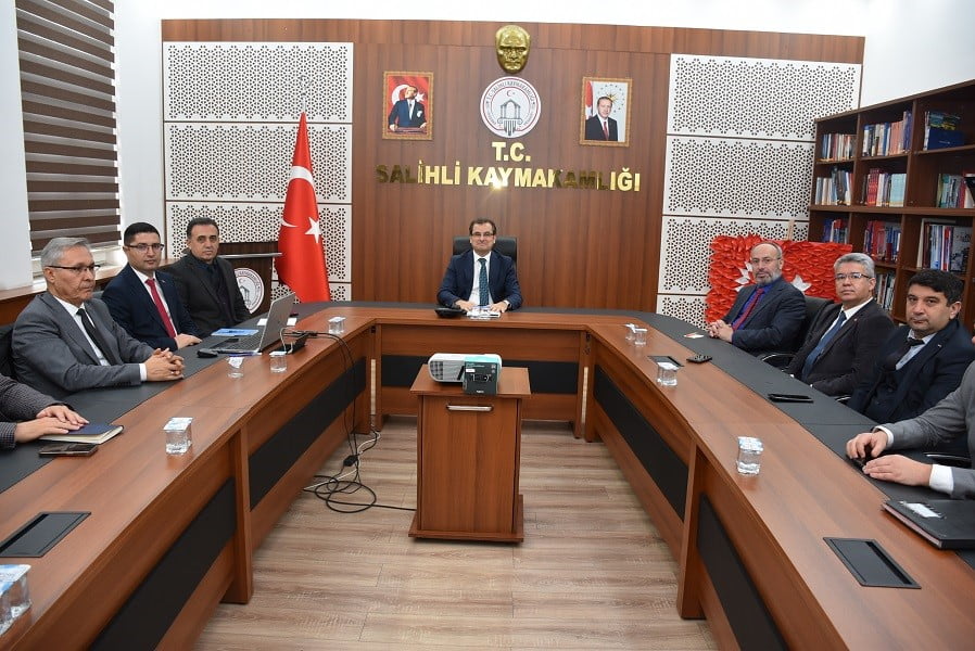 MANİSA’NIN SALİHLİ İLÇE KAYMAKAMI ALİ GÜLDOĞAN BAŞKANLIĞINDA, İLGİLİ KURUM AMİRLERİNİN KATILIMIYLA...