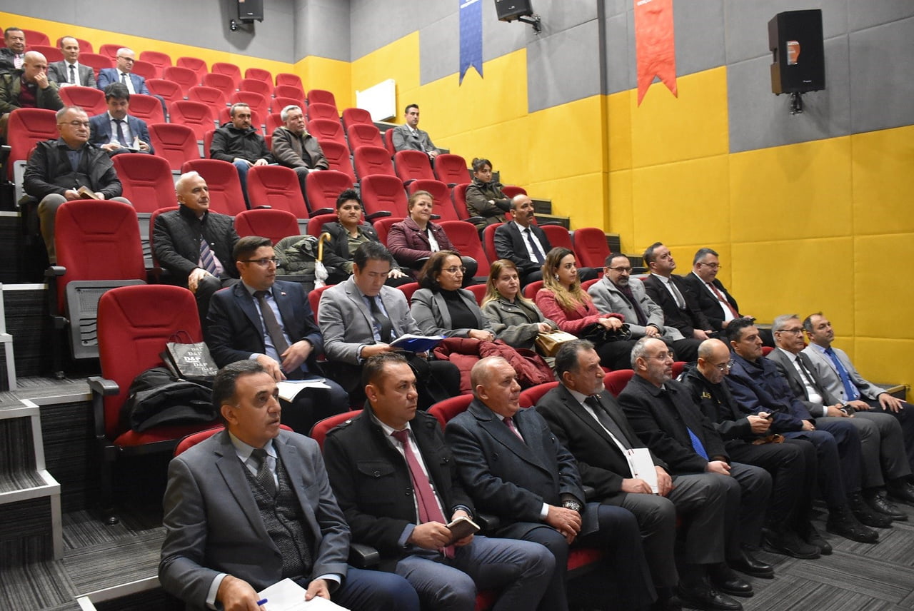 MANİSA’NIN SALİHLİ İLÇESİNDE, İLÇE GENELİNDE YÜRÜTÜLEN KAMU HİZMETLERİ, DEVAM EDEN VE TAMAMLANAN...