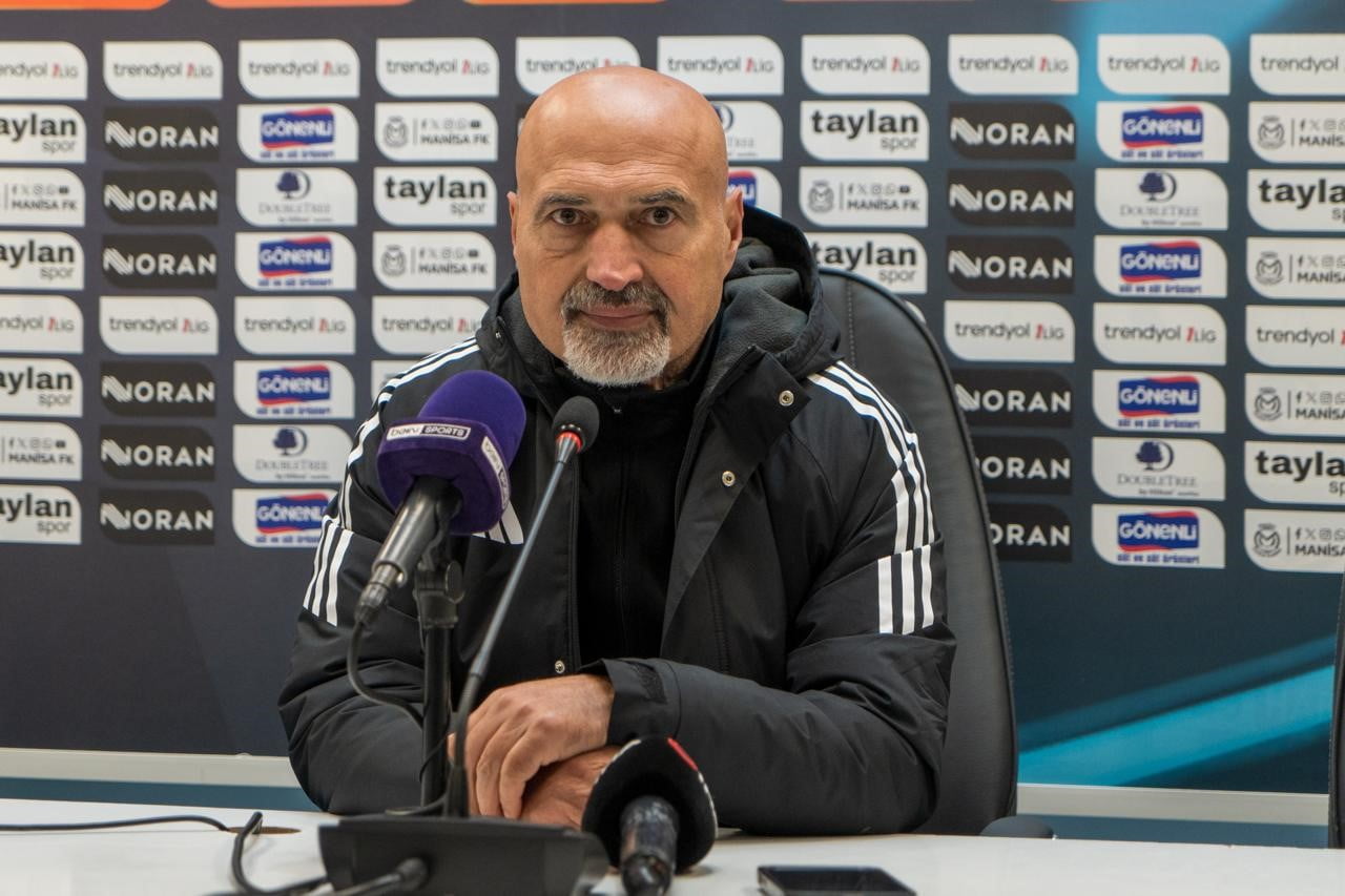 MANİSA’YA PUAN VEYA PUANLAR İÇİN GELDİKLERİNİ BELİRTEN ÜMRANİYESPOR TEKNİK DİREKTÖRÜ LEVENT...