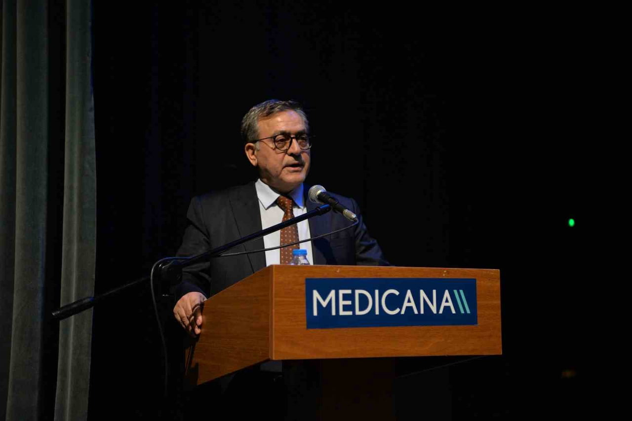 MEDİCANA BURSA HASTANESİ ÇALIŞANLARINDAN OLUŞAN TÜRK SANAT MÜZİĞİ KOROSU, BURSALI SANATSEVERLERDEN...