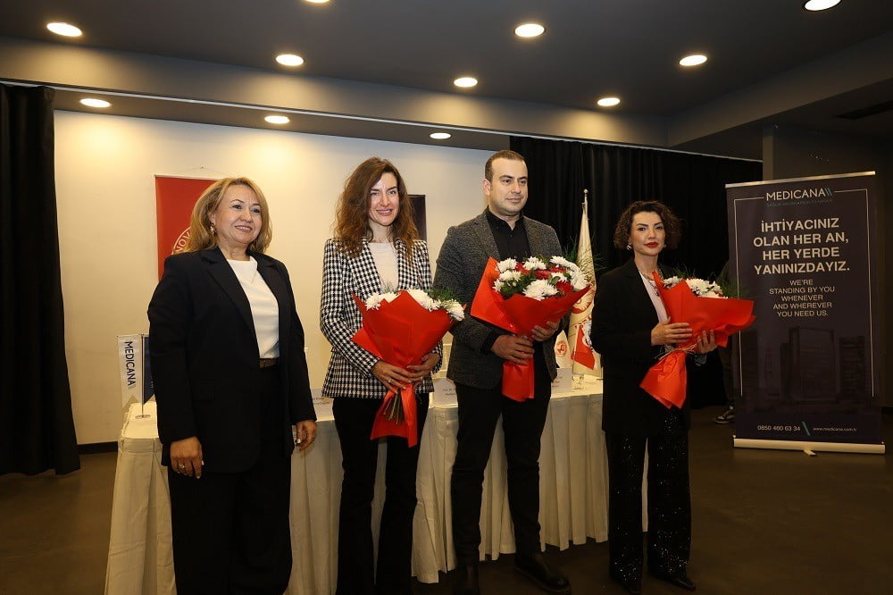 MEDİCANA INTERNATİONAL İZMİR HASTANESİ UZMAN HEKİMLERİ KATILIMCILARA HPV AŞISININ ÖNEMİ VE RAHİM...