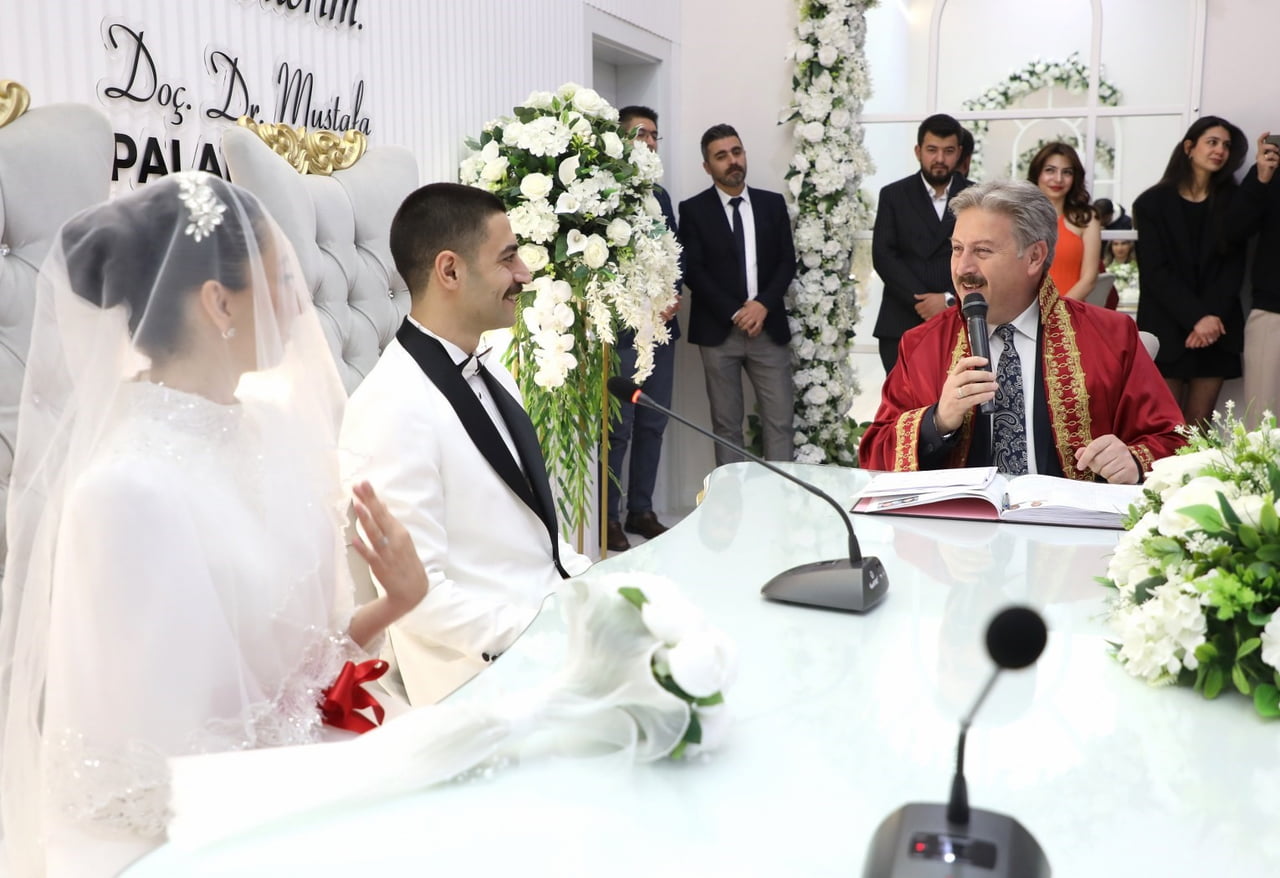 MELİKGAZİ BELEDİYESİ EVLENDİRME ŞEFLİĞİ TARAFINDAN 2025 YILINDA YOĞUN BİR NİKÂH TRAFİĞİ...
