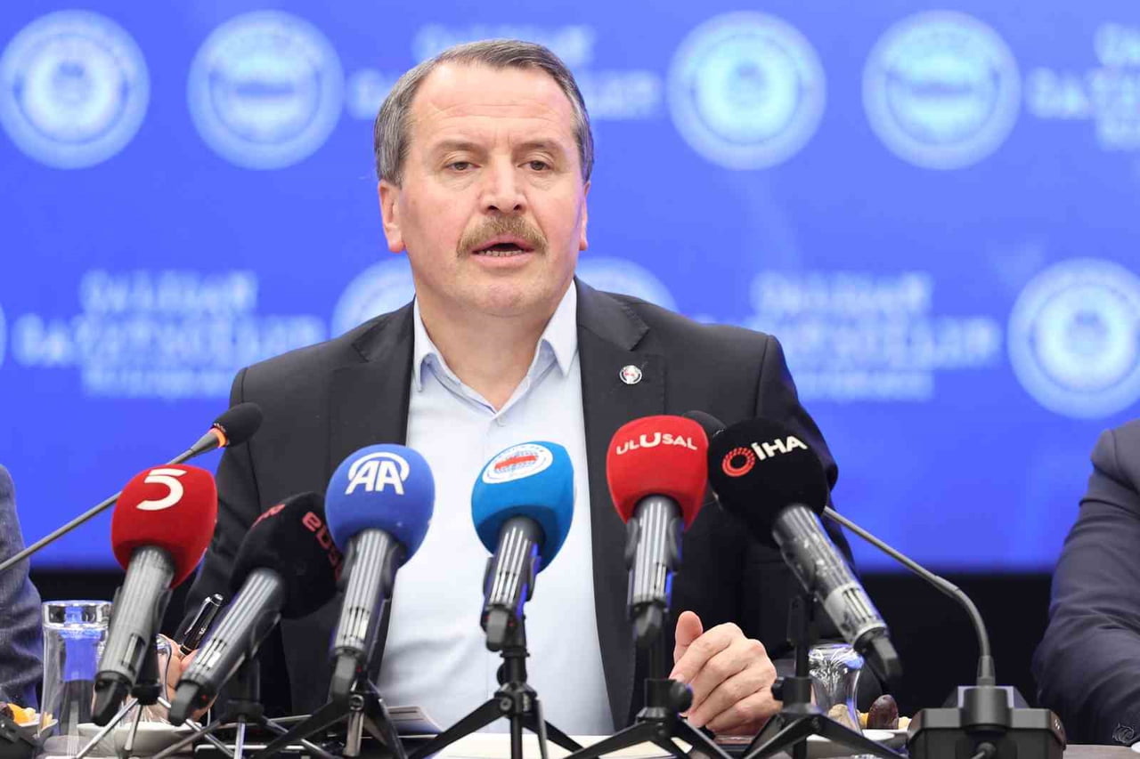 MEMUR SENDİKALARI KONFEDERASYONU (MEMUR-SEN) GENEL BAŞKANI ALİ YALÇIN, "KAMU PERSONEL SİSTEMİ'NDE...