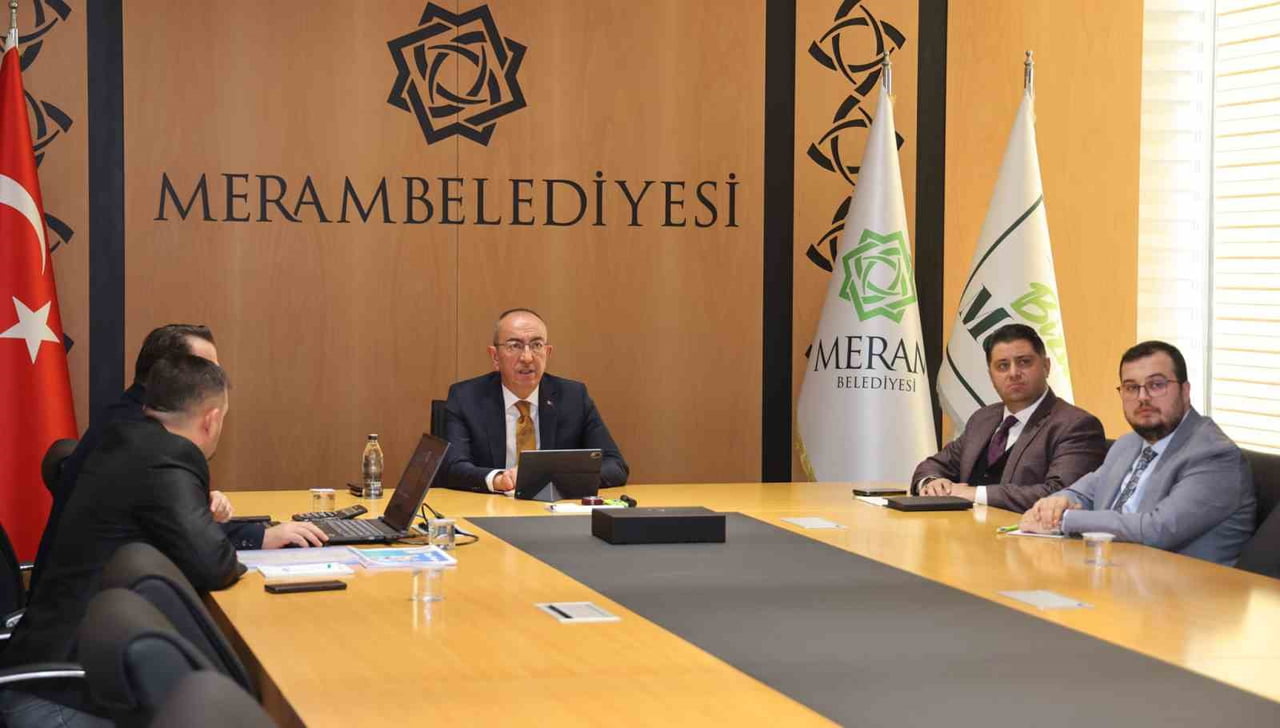 MERAM BELEDİYE BAŞKANI MUSTAFA KAVUŞ, BİZİM MERAM MASASI’NIN, ORTAYA KOYDUĞU PERFORMANSLA ÖRNEK...