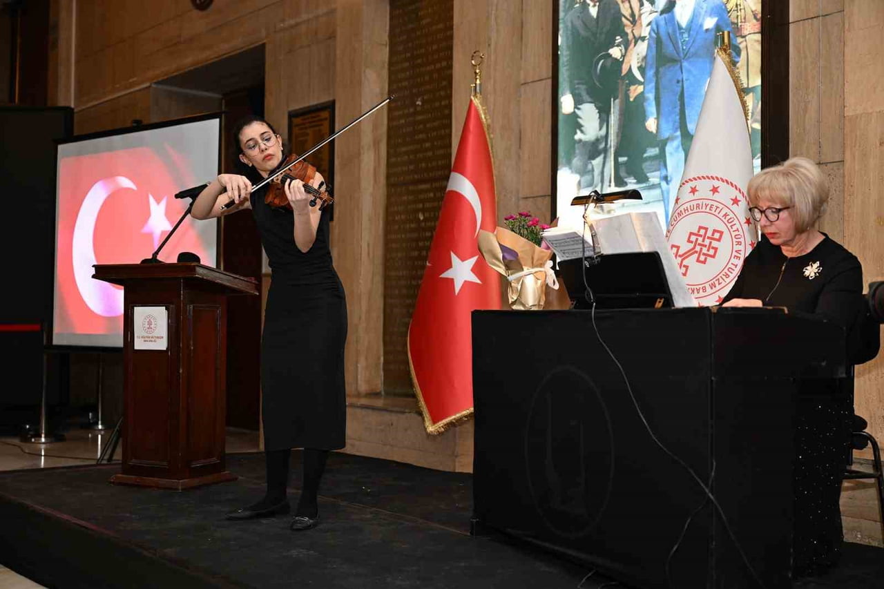 MERSİN BÜYÜKŞEHİR BELEDİYE BAŞKANI VAHAP SEÇER, BU YIL 6’NCISI DÜZENLENEN ‘ŞİNASİ DEVELİ MERSİN...