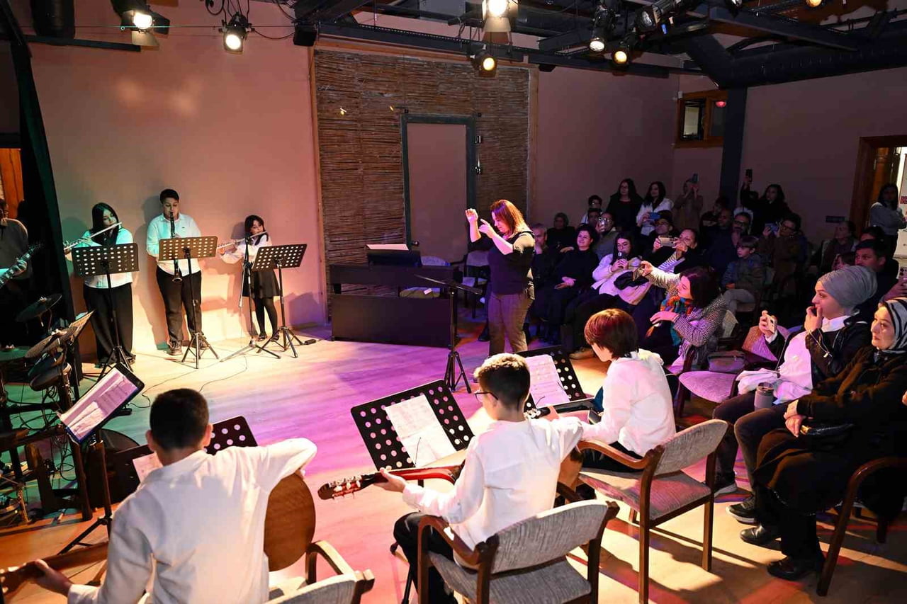 MERSİN BÜYÜKŞEHİR BELEDİYESİNE BAĞLI MEZİTLİ VE TOROSLAR ÇOCUK KAMPÜSÜ ÖĞRENCİLERİNİN HAZIRLADIĞI...