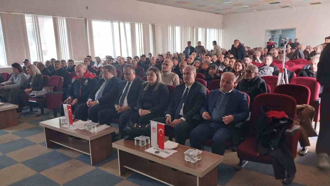 MERSİN’İN MUT İLÇESİNİN EN ÖNEMLİ TARIMSAL ÜRÜNLERİNDEN BİRİ OLAN SOFRALIK KAYISININ GELECEĞİ...