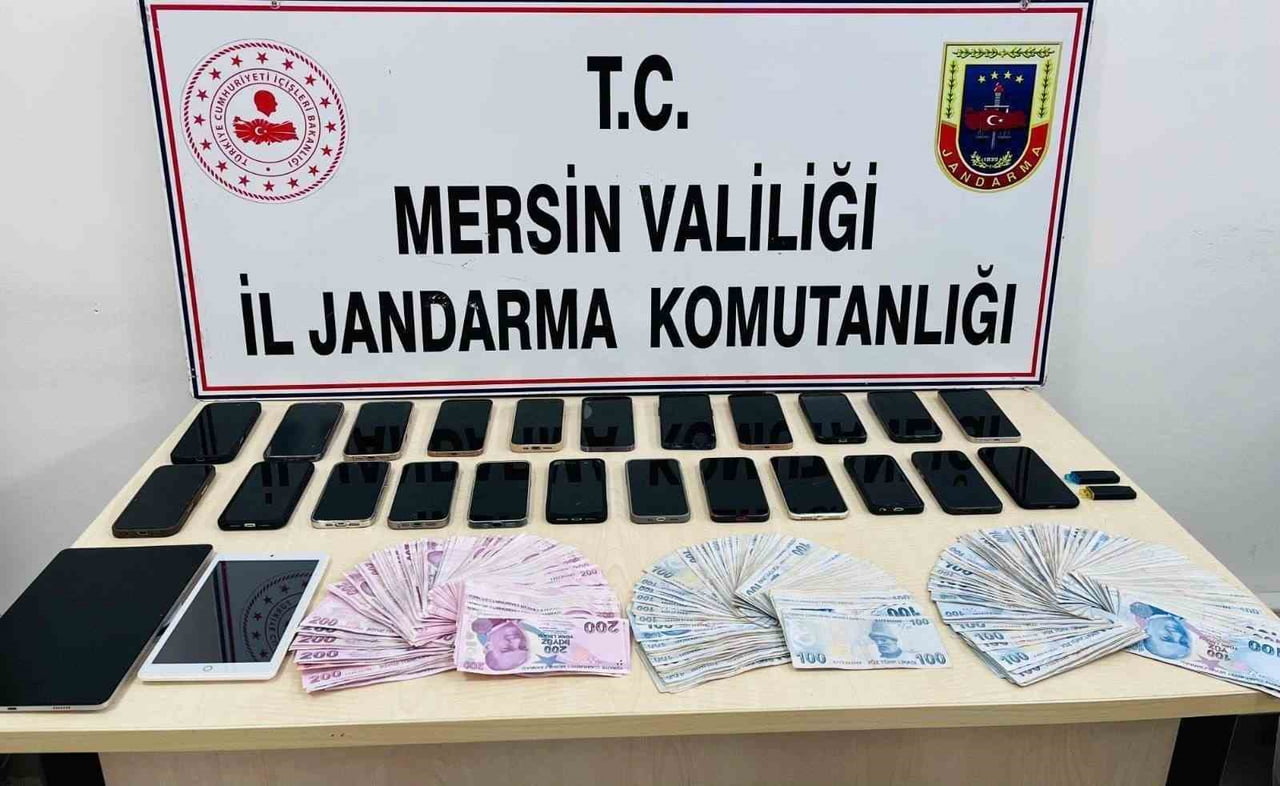 MERSİN MERKEZLİ 4 İLDE DÜZENLENEN YASADIŞI BAHİS OPERASYONUNDA GÖZALTINA ALINAN 18 ŞÜPHELİDEN 15'İ...