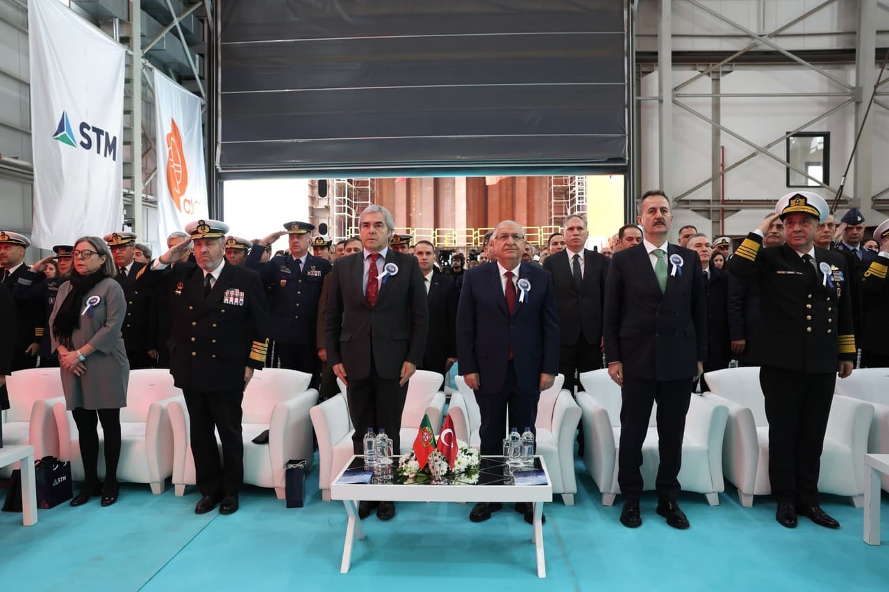 MİLLİ SAVUNMA BAKANI YAŞAR GÜLER VE PORTEKİZ SAVUNMA BAKANI NUNO MELO, PORTEKİZ DONANMASI İÇİN...