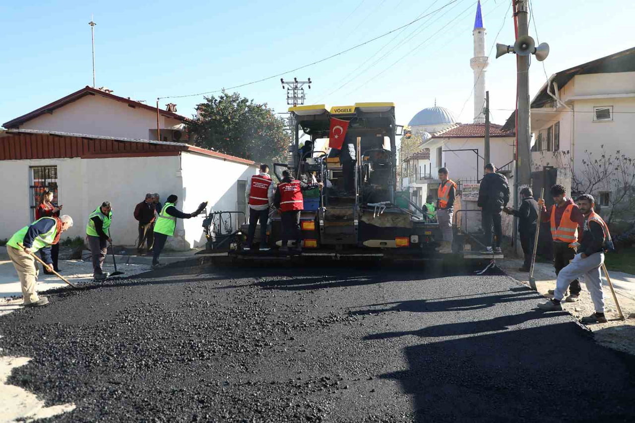 MUĞLA BÜYÜKŞEHİR BELEDİYESİ, KENTİN DÖRT BİR YANINDA ULAŞIM ALTYAPISINI GÜÇLENDİRMEYE YÖNELİK...