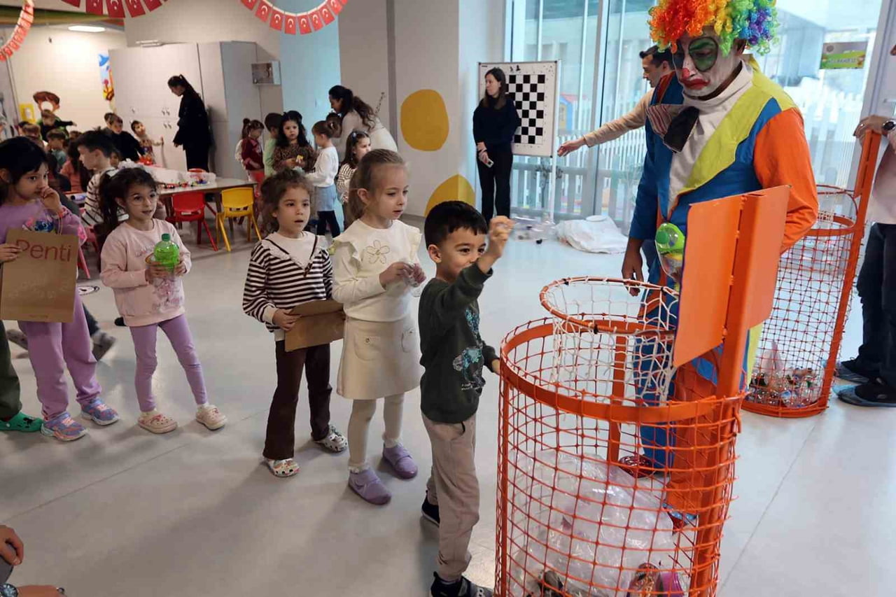 MUĞLA BÜYÜKŞEHİR BELEDİYESİ TÜRKAN SAYLAN ÇAĞDAŞ YAŞAM MERKEZİ BÜNYESİNDE HİZMET VEREN EMİN ELLER...