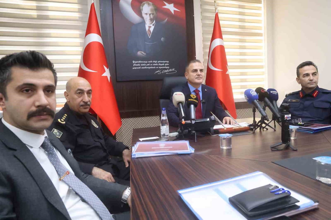 MUĞLA VALİSİ DR. İDRİS AKBIYIK, 2025 YILI ASAYİŞ VE GÜVENLİK OLAYLARINI DEĞERLENDİRDİ. ‘MEDYA...