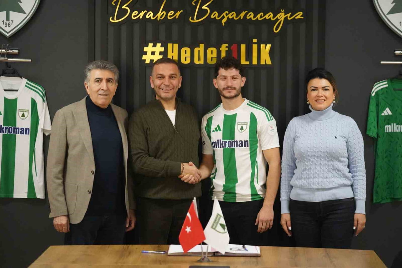 MUĞLASPOR ORTA SAHAYA OYUNCUSU TEMELCİYİ RENKLERİNE BAĞLADI