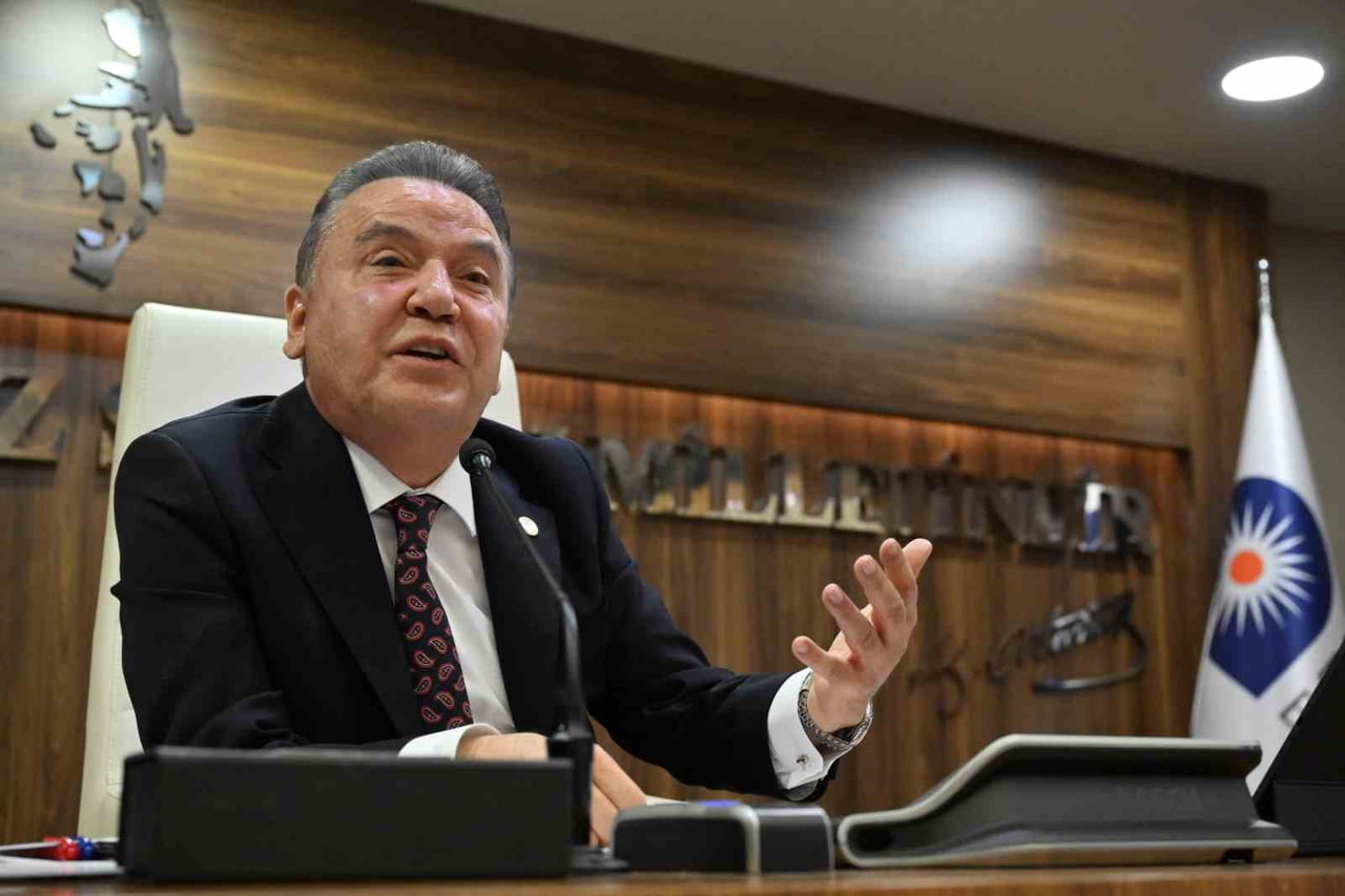 MUHİTTİN BÖCEK (ARŞİV)