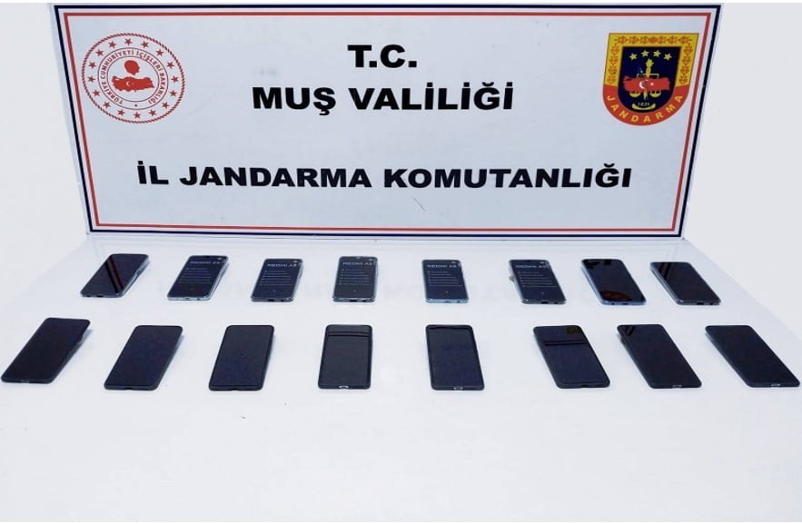 MUŞ İL JANDARMA KOMUTANLIĞI EKİPLERİNCE DÜZENLENEN OPERASYONDA, KARGO İLE GÖNDERİLMEK İSTENEN...