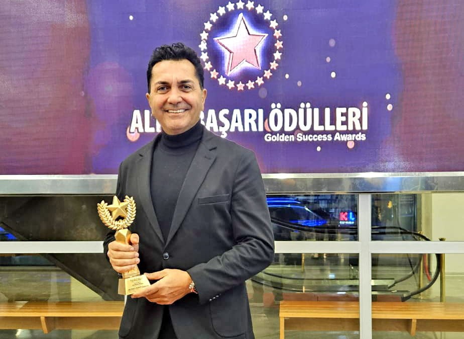 MUSTAFA BORAN DURGUN, 22. ALTIN BAŞARI ÖDÜLLERİ’NDE "YILIN EN İYİ BESTECİSİ" SEÇİLDİ