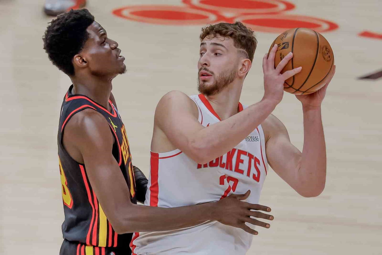 NBA'DE HOUSTON ROCKETS, DEPLASMANDA ATLANTA HAWKS'I 104-86 MAĞLUP EDERKEN, MİLLİ BASKETBOLCU 9...