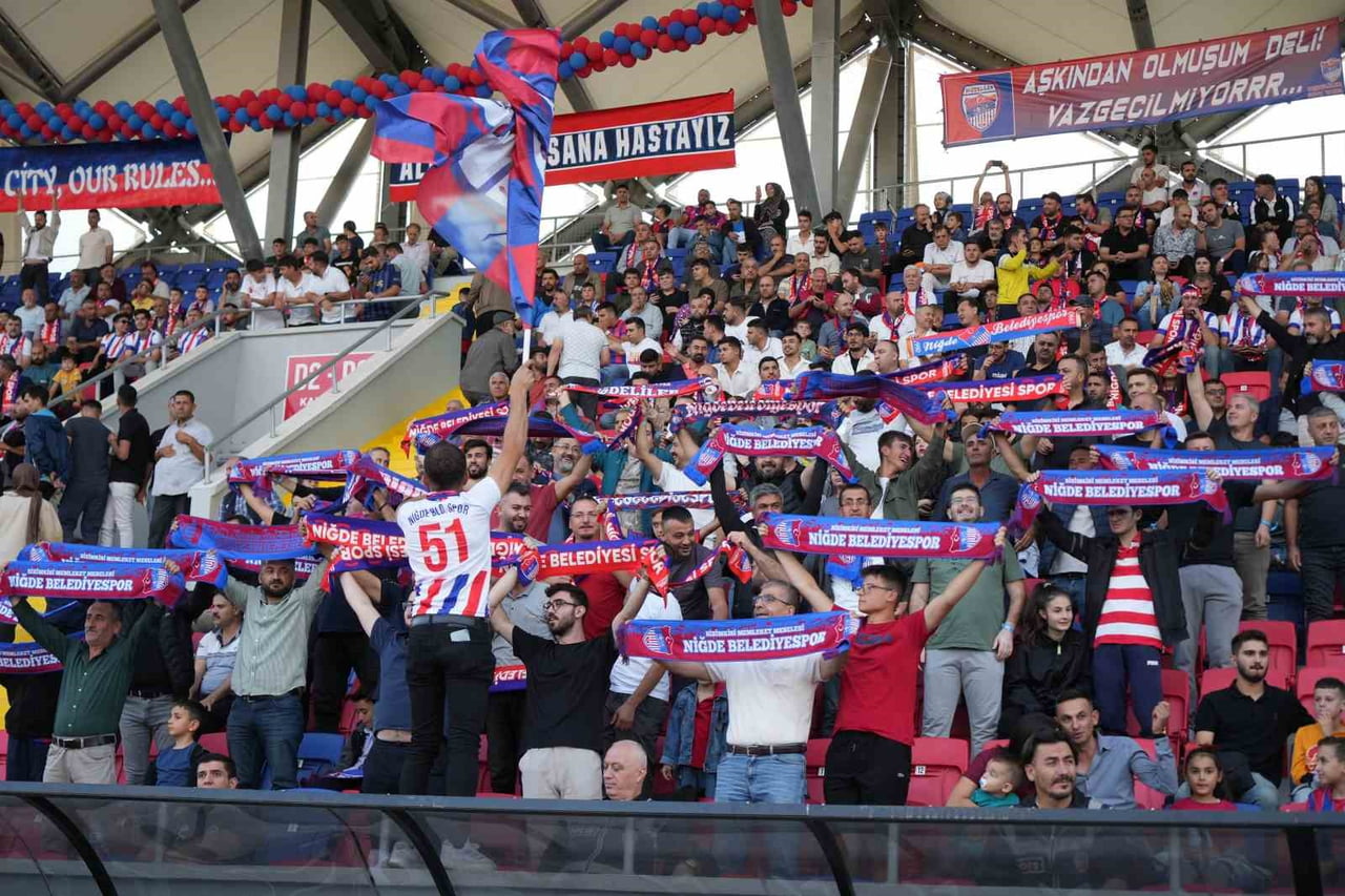 NİĞDE BELEDİYESİ SPOR KULÜBÜ YÖNETİMİ, 1 ŞUBAT PAZAR GÜNÜ SAAT 13.00’TE 5 ŞUBAT STADYUMU’NDA...