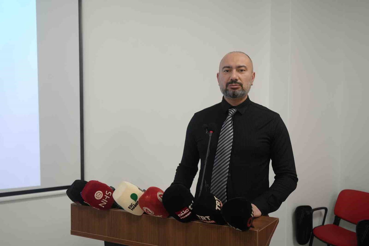 NİĞDE EĞİTİM VE ARAŞTIRMA HASTANESİ BAŞHEKİMİ DOÇ. DR. RAMAZAN KÜRŞAD ZOR