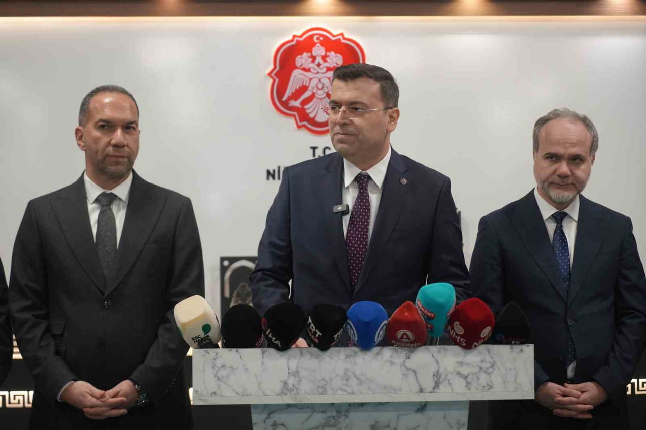 NİĞDE VALİLİĞİ GÖREVİNE ATANAN NEDİM AKMEŞE, GÖREVİNE BAŞLADI.