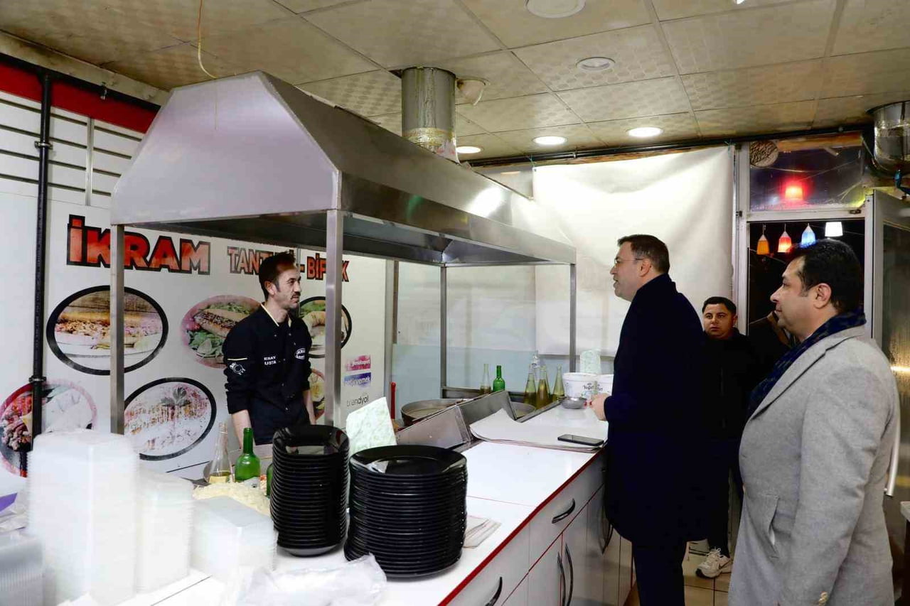 NİĞDE VALİLİĞİNE ATANAN NEDİM AKMEŞE, GÖREVİNE BAŞLAMASININ ARDINDAN İLK ZİYARETİNİ KENT...