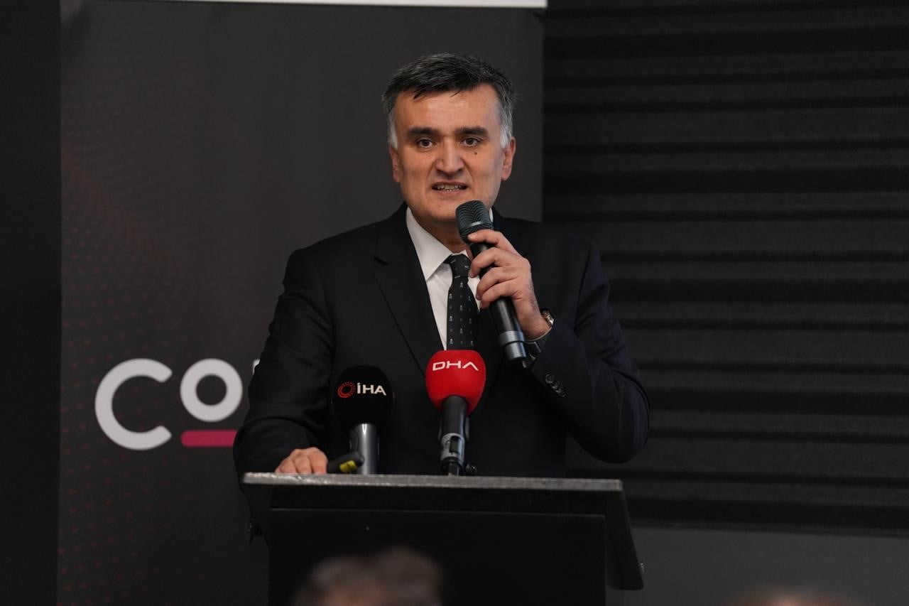 ODTÜ REKTÖRÜ PROF. DR. AHMET YOZGATLIGİL