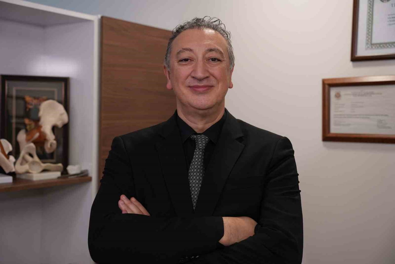 OMUZ AĞRILARI, HAREKET KISITLILIĞI VE GÜNLÜK YAŞAM KALİTESİNDE BELİRGİN DÜŞÜŞE YOL AÇAN ÖNEMLİ...