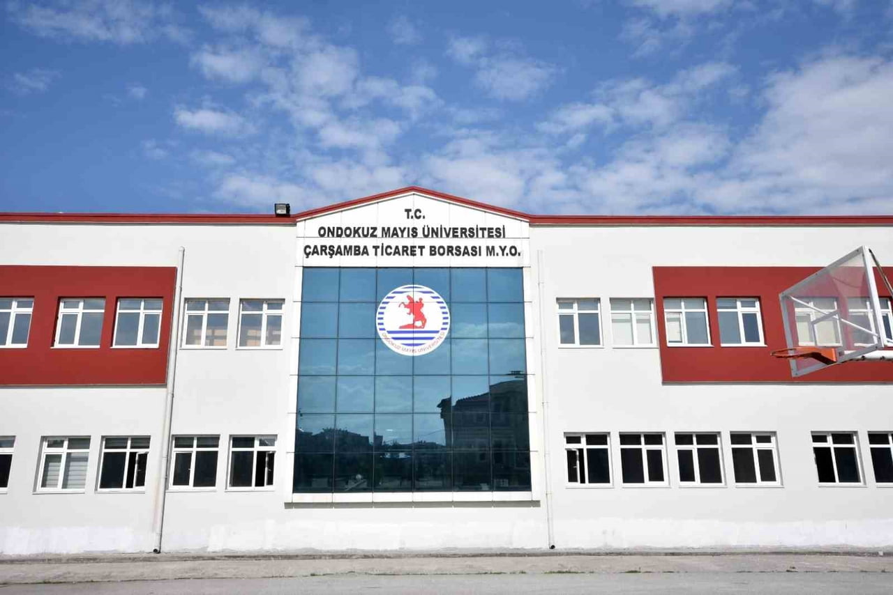 ONDOKUZ MAYIS ÜNİVERSİTESİ (OMÜ), KALİTE GÜVENCESİ TEMELLİ EĞİTİM ANLAYIŞINI MESLEK...