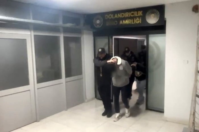 OPERASYONDA GÖZALTINA ALINAN ŞÜPHELİLERDEN 15'İ TUTUKLANDI.