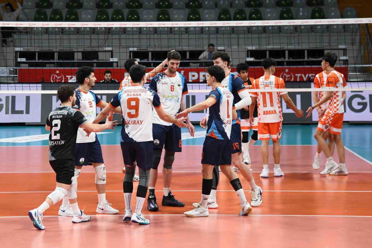 OSMANGAZİ BELEDİYESPOR, ERKEKLER VOLEYBOL 1. LİGİ’NDE KARŞILAŞTIĞI 1954 ADANASPOR’U 3-0’LIK SKORLA...