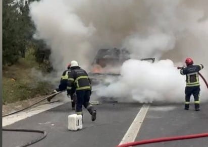 OSMANİYE'DE TARIM İŞÇİLERİNİ TAŞIYAN MİNİBÜS YANDI