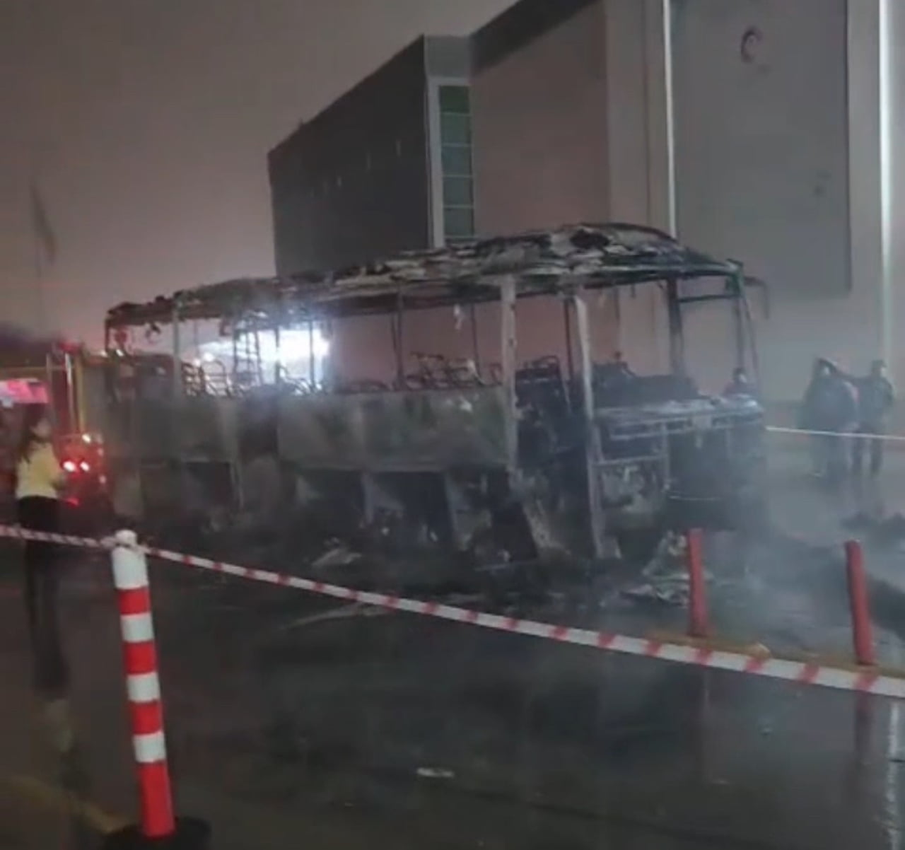 OTOBÜS ALEV TOPUNA DÖNDÜ