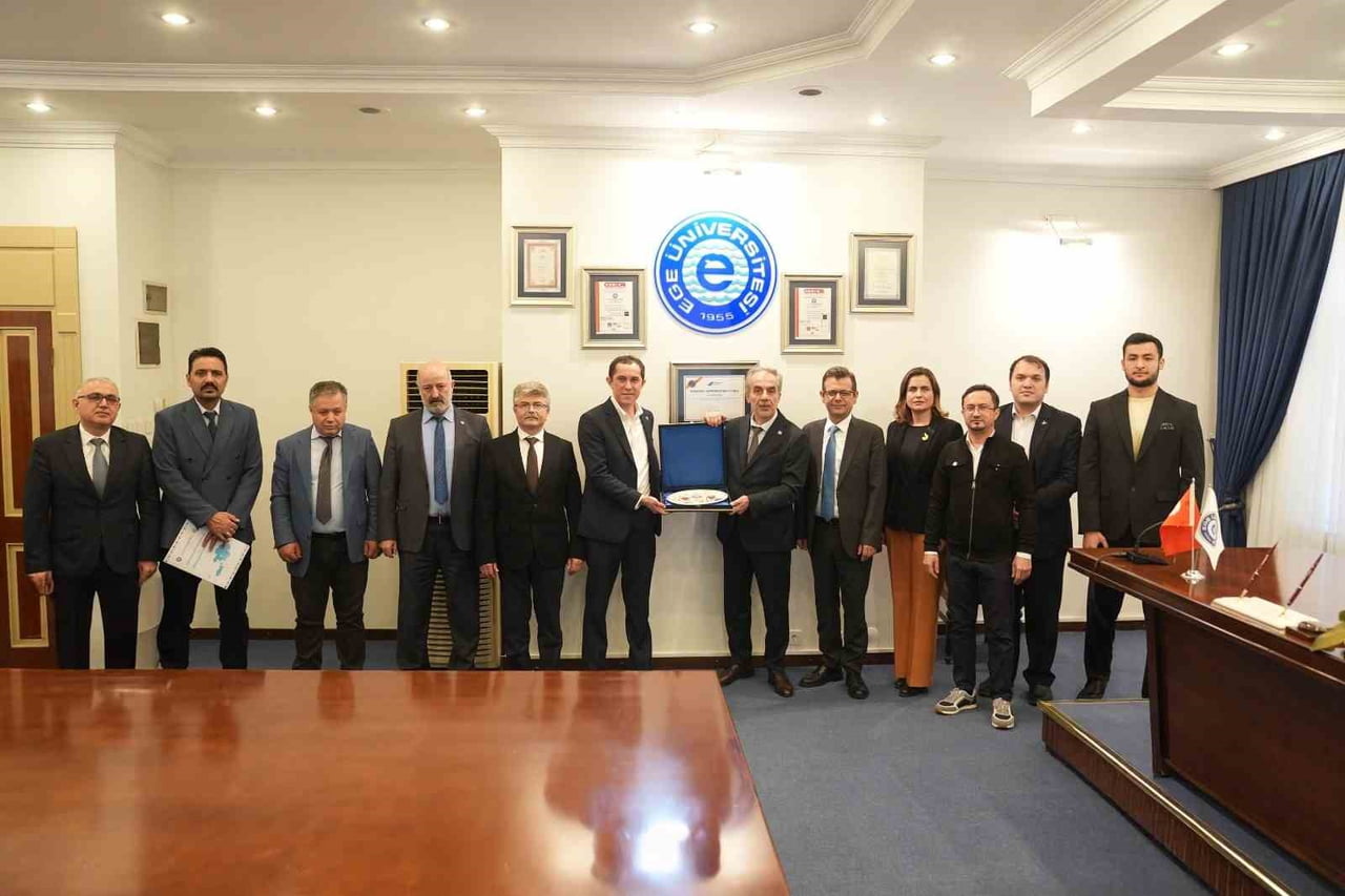 ÖZBEKİSTAN HAFİF SANAYİ GELİŞTİRME AJANSI BAŞKAN YARDIMCISI RUKHULLO ZİKRİLLAEV VE BERABERİNDEKİ...