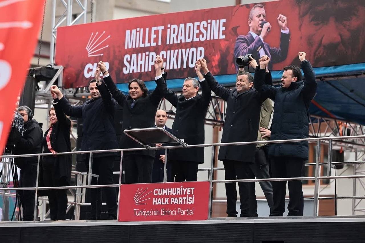 ÖZEL, "BU MİLLETİN AKLINI KARIŞTIRMAYA ÇOK ÇALIŞTILAR. İFTİRALAR ATTILAR, TEKERLEMELER YAPTILAR....