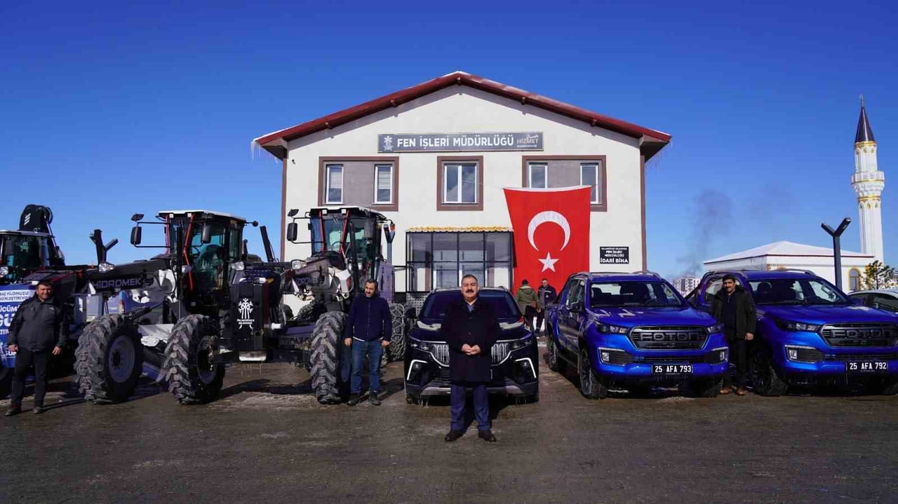 PALANDÖKEN BELEDİYESİ, VATANDAŞLARA DAHA HIZLI, ETKİN VE KALİTELİ HİZMET SUNABİLMEK AMACIYLA ARAÇ...