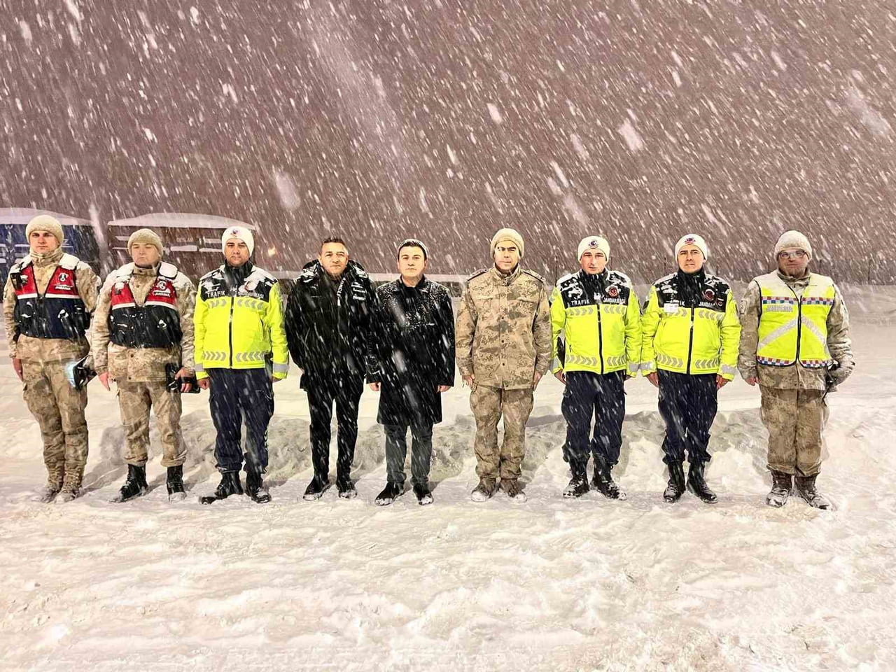 PATNOS’TA GÜVENLİK GÜÇLERİNE YENİ YIL ZİYARETİ