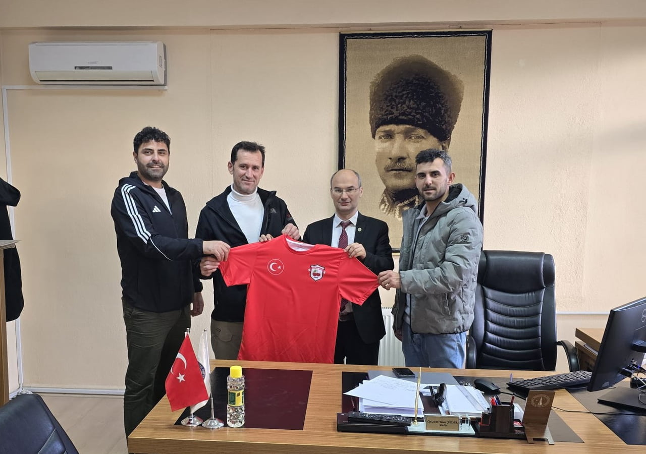 PAZARLAR VE ŞAPHANE’DEN TARİHİ ADIM: BÖLGENİN İLK KIZ FUTBOL TAKIMI KURULUYOR