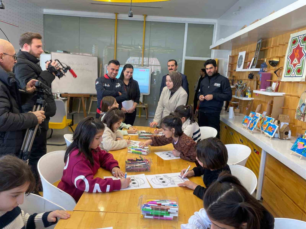 PROGRAMA ERZURUM VALİ YARDIMCISI DİDEM DİNÇ ÖZAY, AİLE VE SOSYAL HİZMETLER İL MÜDÜRÜ HASAN AYKUT...
