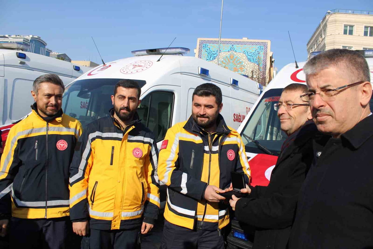 SAĞLIK BAKANLIĞI TARAFINDAN KAYSERİ'YE TAHSİS EDİLEN 12 YENİ AMBULANS TESLİM EDİLDİ.