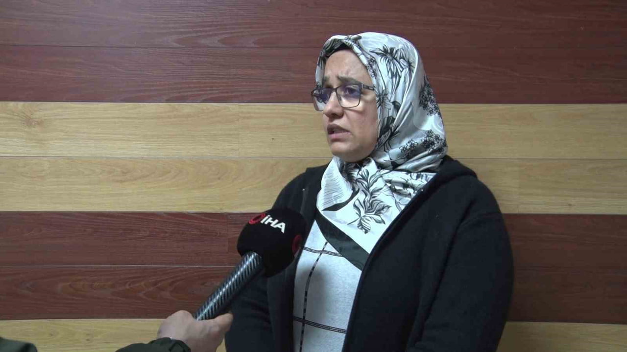 SAHTE JANDARMA KOMUTANI, ÖĞRETMENİ 770 BİN LİRA DOLANDIRDI