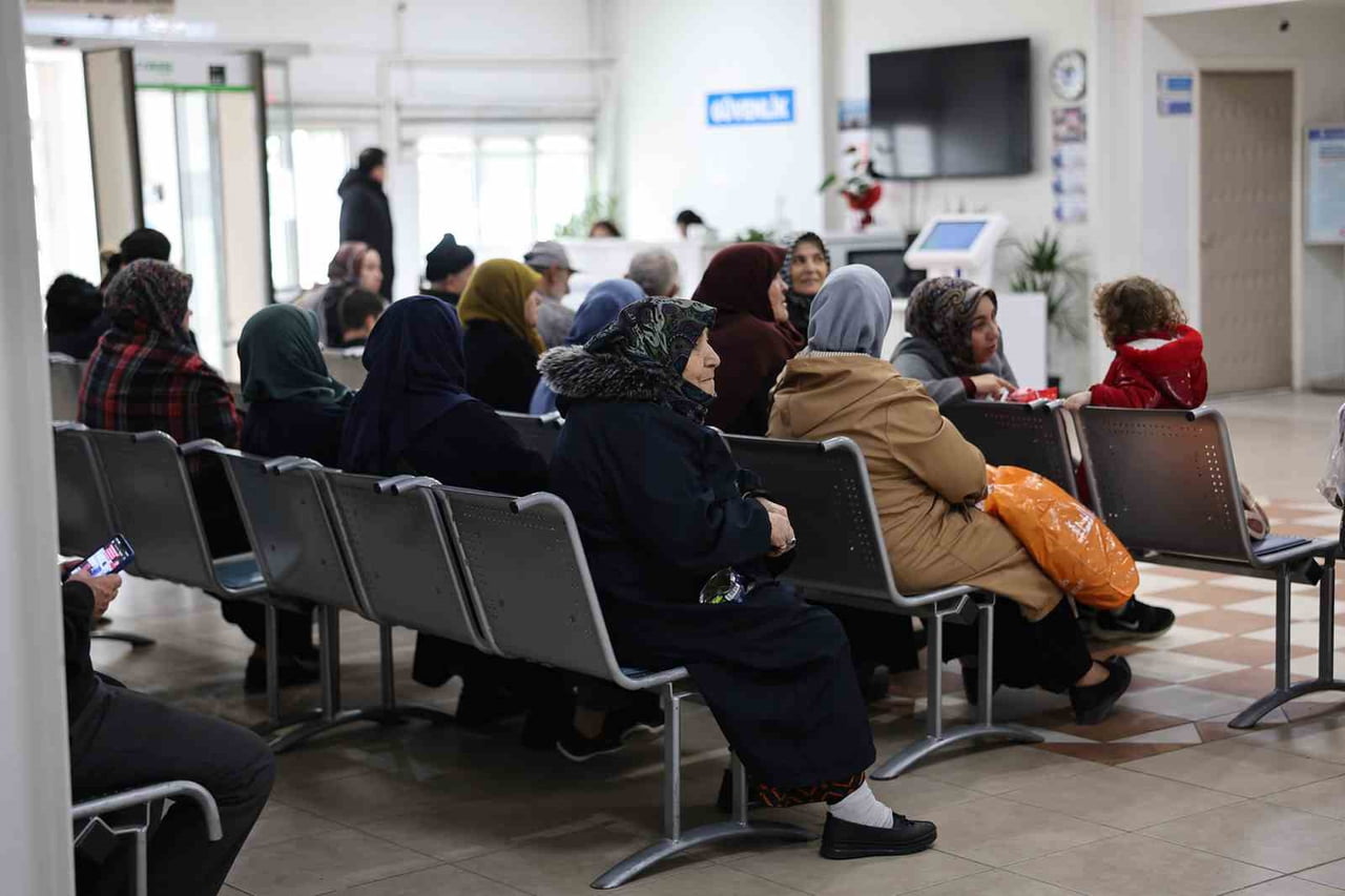 SAKARYA BÜYÜKŞEHİR BELEDİYESİ TIP MERKEZİ, GÜÇLÜ ALTYAPISI VE UZMAN KADROSUYLA 2025 YILINDA 153...