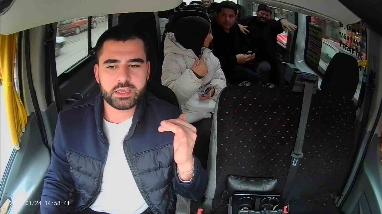 SAKARYA’NIN ERENLER İLÇESİNDE DOLMUŞ ŞOFÖRÜ, SEYİR HALİNDEYKEN RAHATSIZLANAN YOLCUYU GÜZERGAHINI...