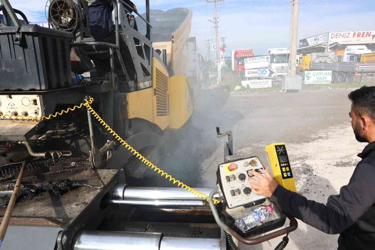 SAKARYA’NIN ERENLER İLÇESİNDE, SANAYİ TESİSLERİNİN VE ARAÇ MUAYENE İSTASYONUNUN ULAŞIM YÜKÜNÜ...