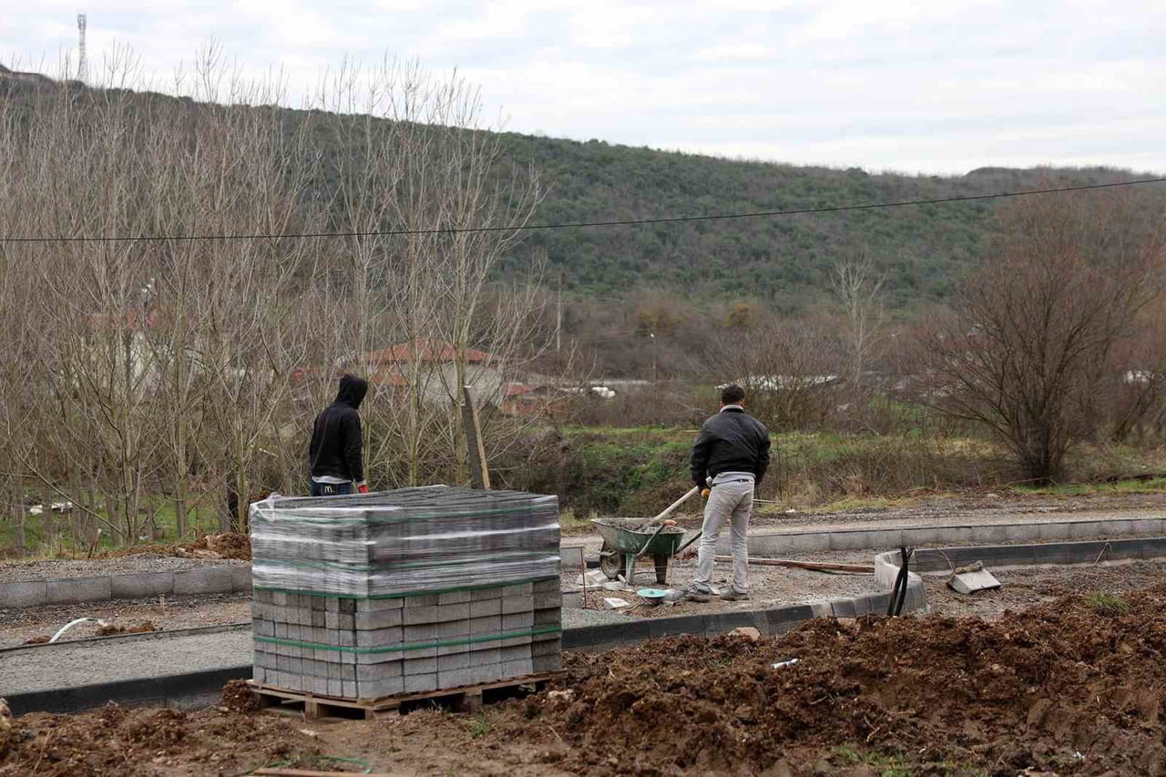 SAKARYA’NIN FERİZLİ İLÇESİNDE 10 DÖNÜM ARAZİ ÜZERİNDE MODERNİZASYONU PLANLANAN ATATÜRK PARKI’NDA...