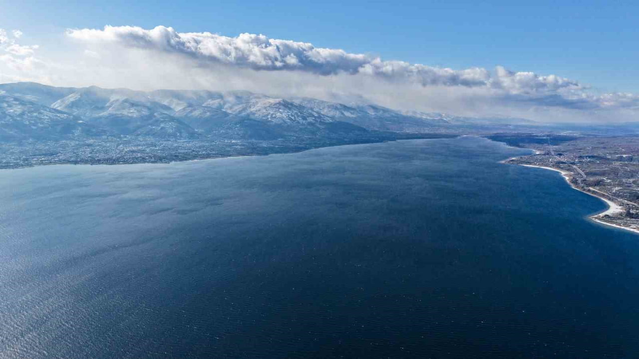 SAKARYA VE KOCAELİ’NİN EN ÖNEMLİ İÇME SUYU HAVZASI OLAN SAPANCA GÖLÜ’NDE, SON BİR HAFTADIR ETKİLİ...